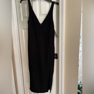 Brand new black Lulu’s midi dress with small slit